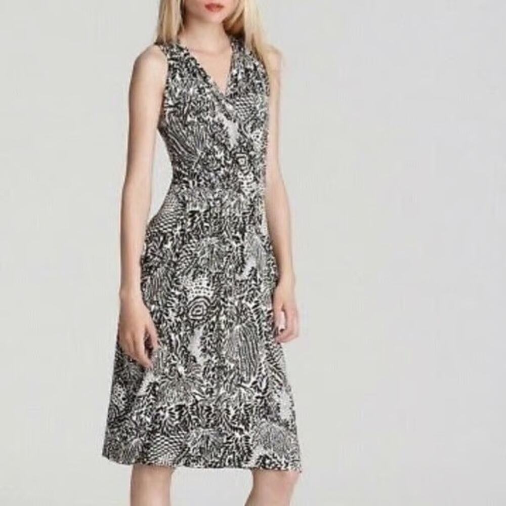 Mark Jacob's black white sleeveless drape side a-line knee length dress S
 b28